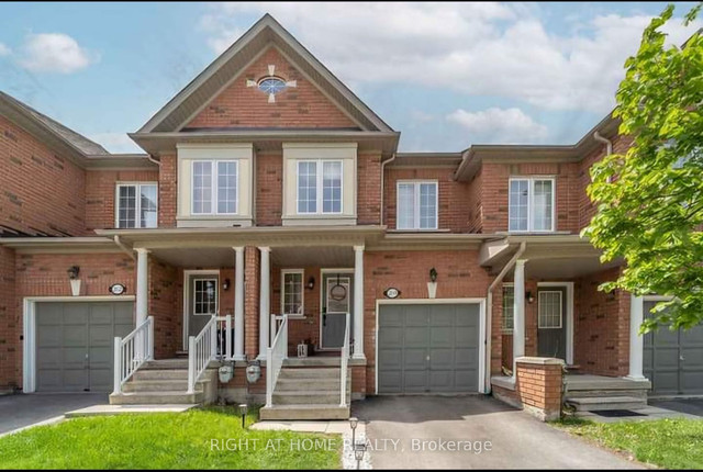 3 Bed 3 bath house for rent in Mississauga in Long Term Rentals in Mississauga / Peel Region