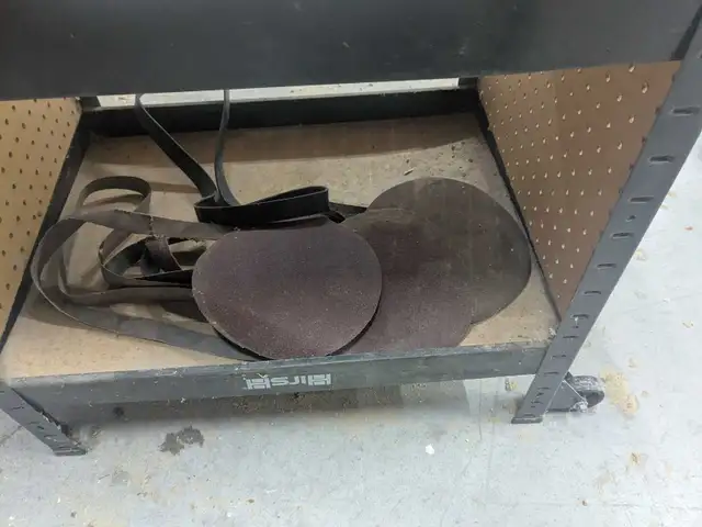 Two scroll saws and belt / disc sander in Power Tools in Napanee - Image 4