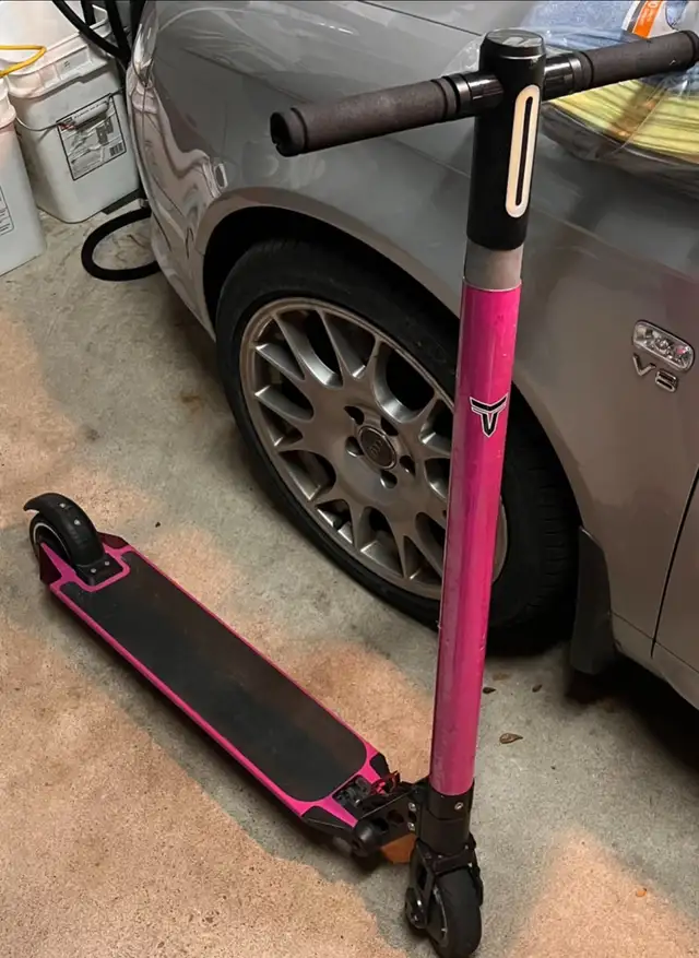 Electric scooter  in Other in Mississauga / Peel Region - Image 3