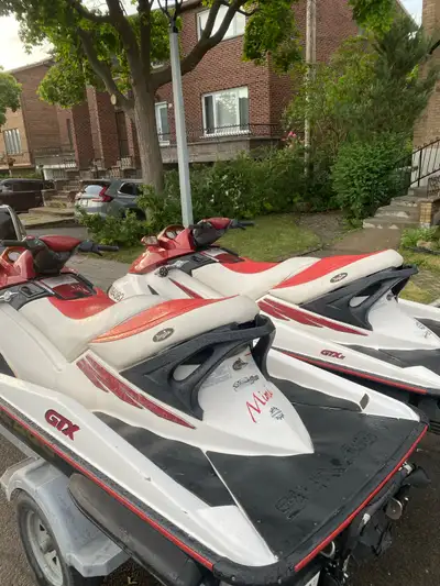 2 motomarine GTX di 2003 185 Bonne état Fonctionnelle 169h 260 je crois le deuxième Besoin de batter...
