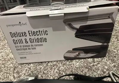 This Pampered Chef Deluxe Electric Grill & Griddle is in new condition It is a highly versatile kitc...