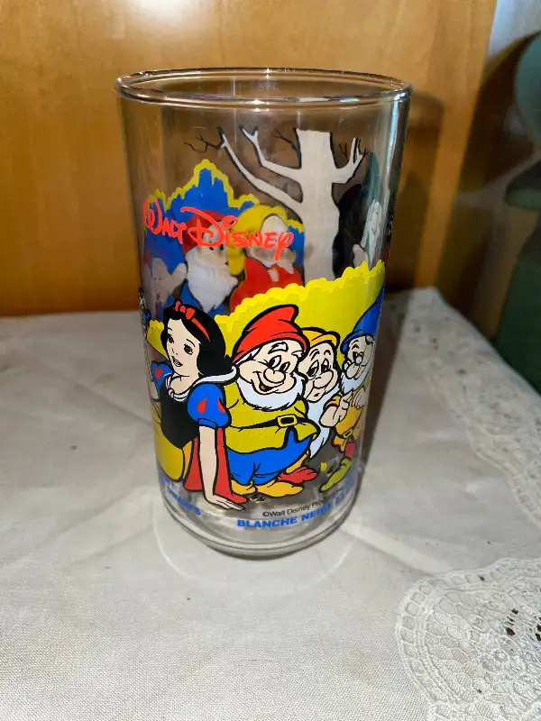 McDonald's Coca Cola Walt Disney Snow White & The  Seven Dwarfs in Arts & Collectibles in Mississauga / Peel Region - Image 2