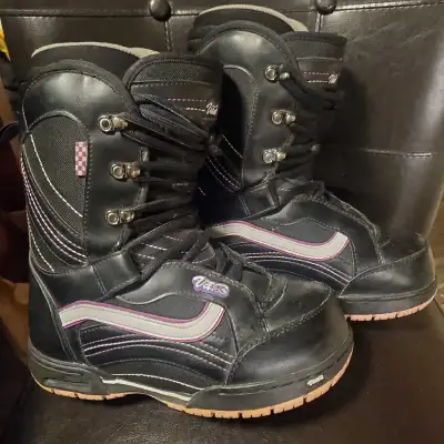 Womens VANS Snowboard Boots size 7, View more