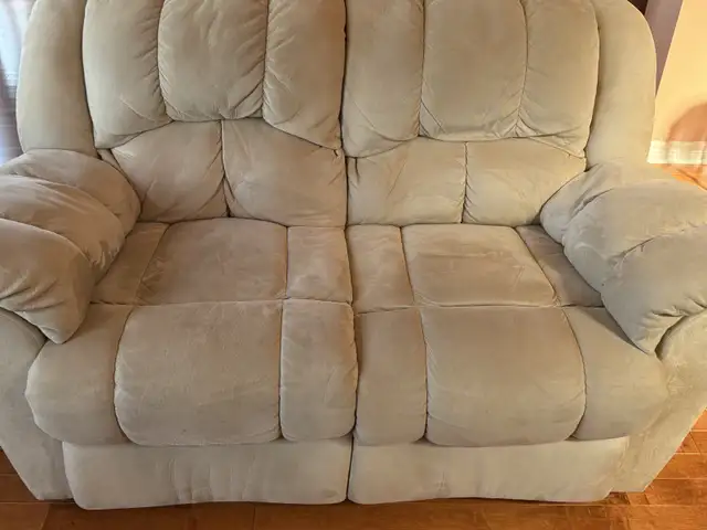 3-piece Reclining Couch Set in Couches & Futons in Kingston - Image 2