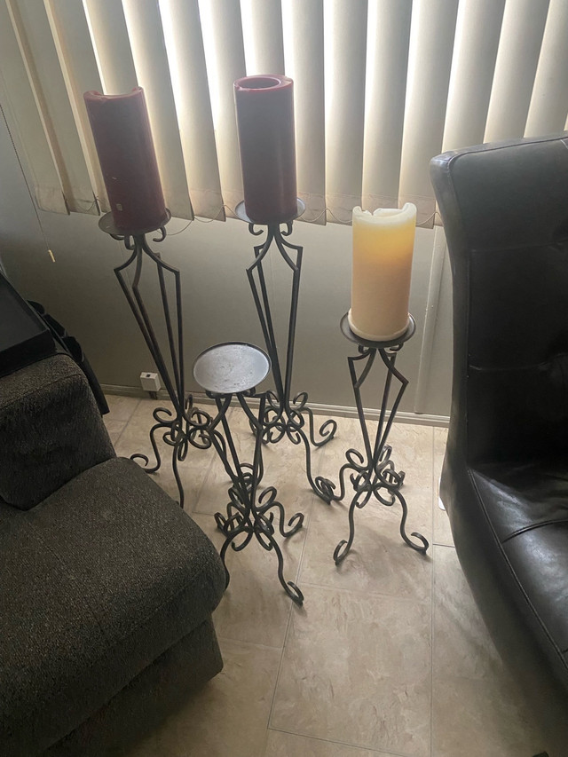 Floor pillar candle holders partylite  in Home Décor & Accents in Thunder Bay - Image 2