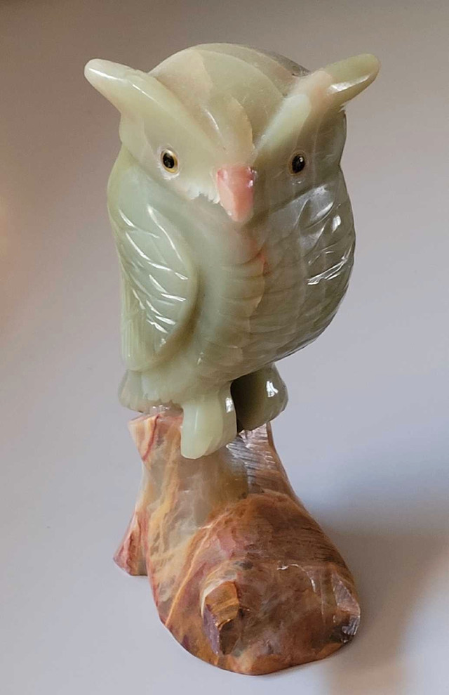 Vintage Hand Carved Alabaster Stone Owl Sitting On A Tree Stump  in Arts & Collectibles in Oshawa / Durham Region