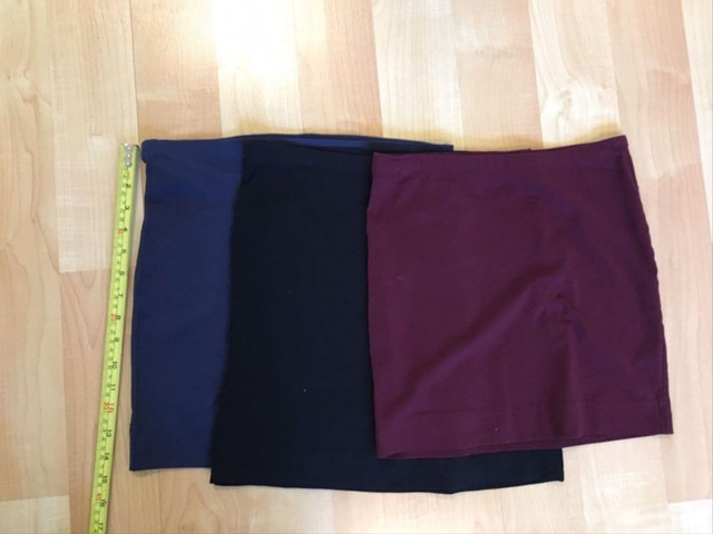 3 H&M mini skirts, new, small and XS - $10 each in Women's - Dresses & Skirts in Oakville / Halton Region - Image 2