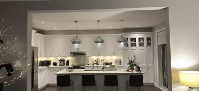 pendant lights x3, View more