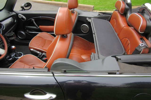 Mini Cooper S Cabriolet — photo 3