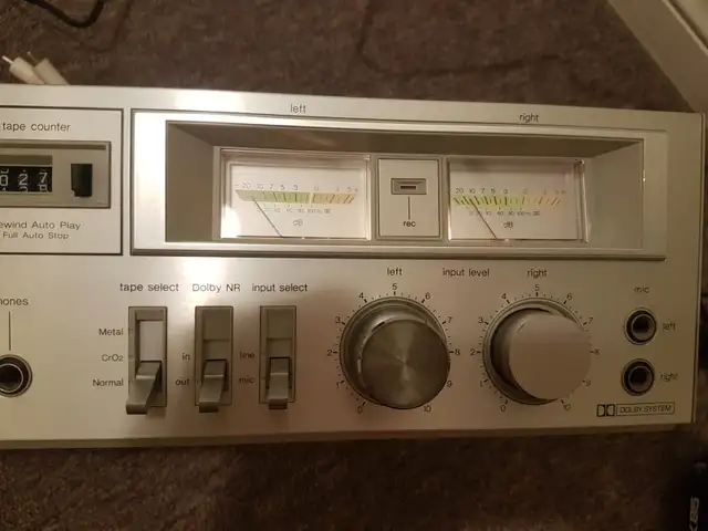 Technics RS-M205 2 Heads Stereo Cassette Tape deck for sale in Stereo Systems & Home Theatre in Markham / York Region - Image 7