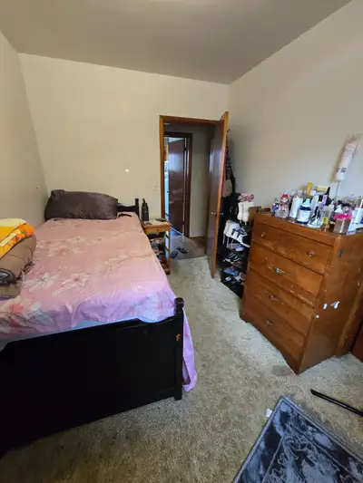 I have a room available in a 3bed/1bath female only apartment starting January 2026. Its 8-10min wal...