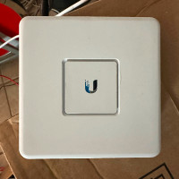 Ubiquiti UniFi Security Gateway USG-3P