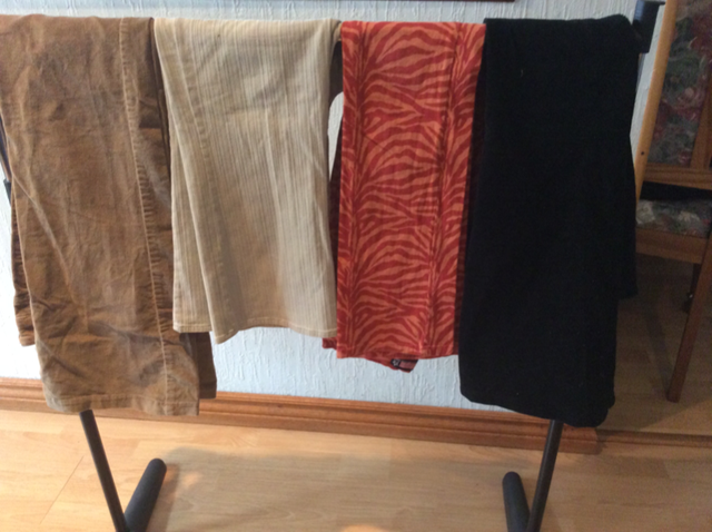 WOMENS JEANS/DRESS PANTS/SKIRTS BLAZERS/TOPS/ CLEARANCE in Women's - Bottoms in Mississauga / Peel Region - Image 7