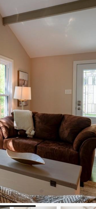 Love Seat - Brown/Brun, View more