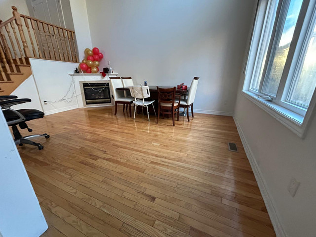 Room for rent in Richmond Hill  in Room Rentals & Roommates in Markham / York Region - Image 4