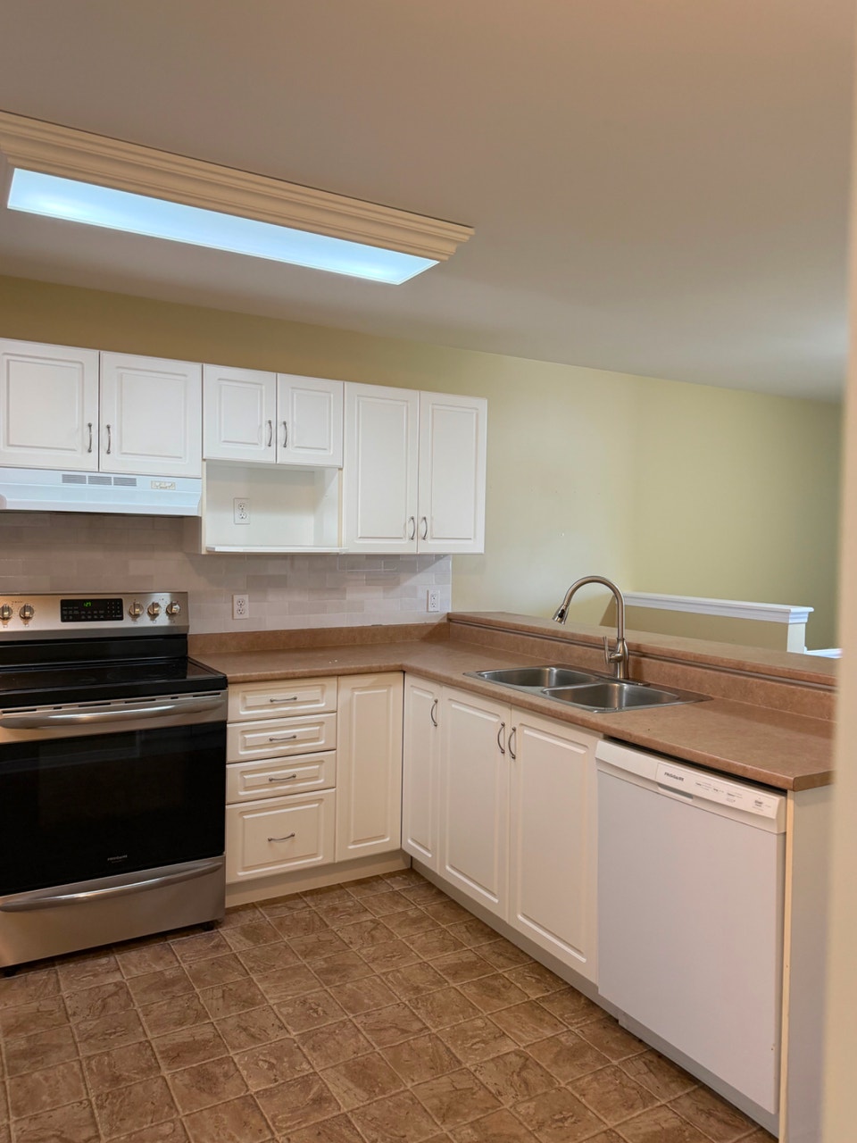 NO LONGER AVAILABLE 3 Bedroom House for Rent 3