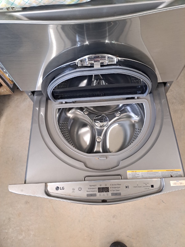 LG pedestal washer and pedestal Washers & Dryers Truro Kijiji