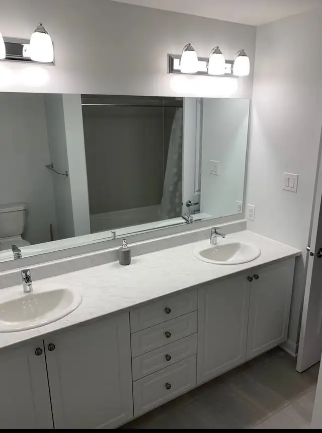 room for rent  in Room Rentals & Roommates in Ottawa - Image 4