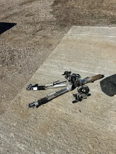 8000 lb blue ox tow bar,I also have the receivers for the jeep trailhawk for $200 and attachment for...