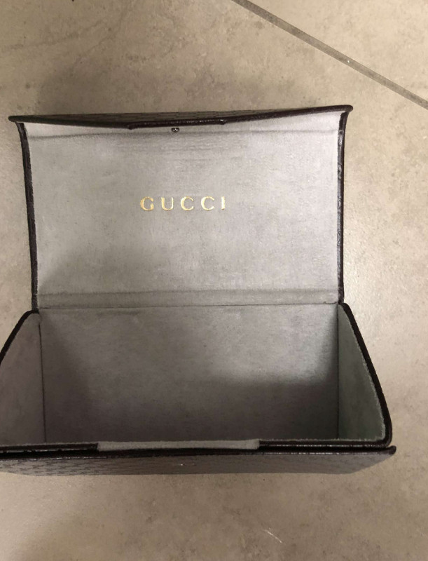 (Authentic)Gucci Marina Chain Aviator Sunglasses GG in Jewellery & Watches in Mississauga / Peel Region - Image 2