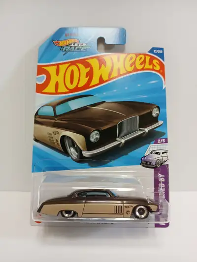 *Treasure Hunt* Fish'd & Chip'd. 2025 Hot Wheels, View more