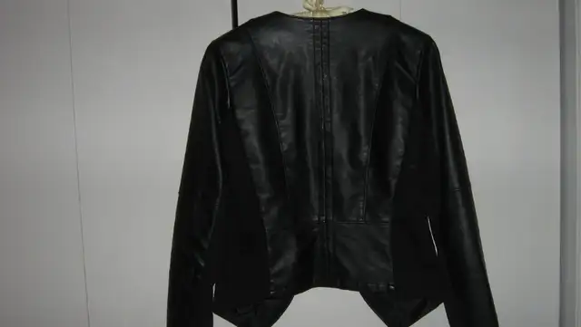 Women's Faux Leather Jacket Size Small62854394313729121