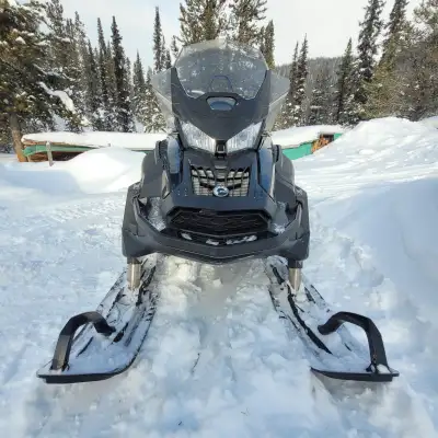 Ski-Doo Tundra LT 600 EFI, 2023, 1127.9 km, 36L fuel tank, in excellent condition. Selling without t...