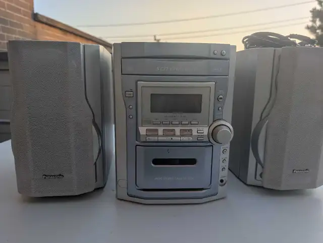 Panasonic Stereo System in Stereo Systems & Home Theatre in City of Toronto - Image 2