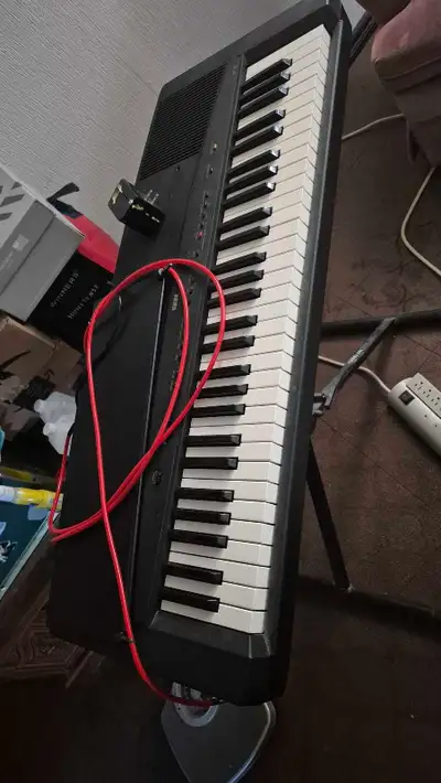 Yamaha yyp-35 keyboard with stand, View more