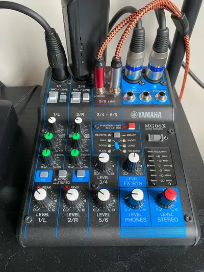 Console de mixage 6 canaux YamahaMX06X, comme neuve, View more