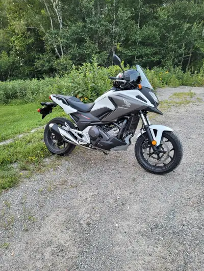 2020 NC750XDCT DUAL CLUTCH TRANSMISSION Mint conditon Other than recently added new tires the bike i...
