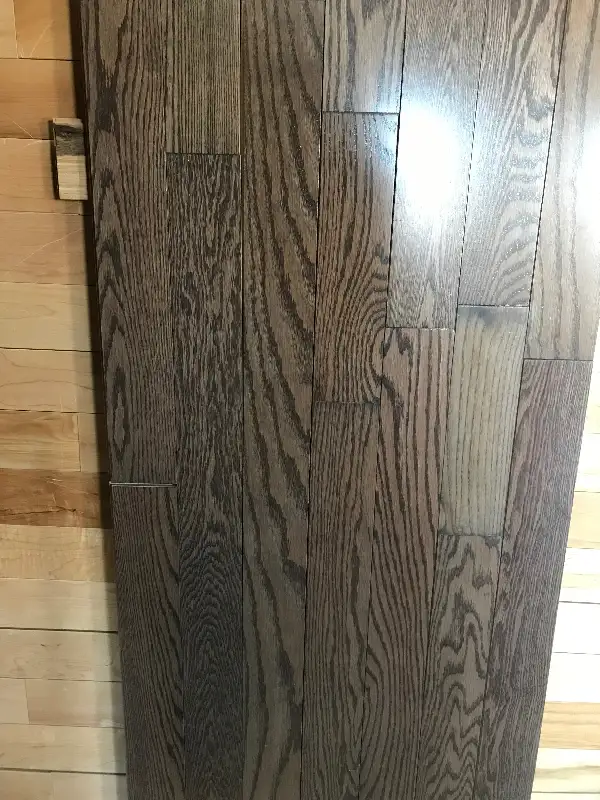 Plancher bois franc canadien in Floors & Walls in Longueuil / South Shore - Image 3