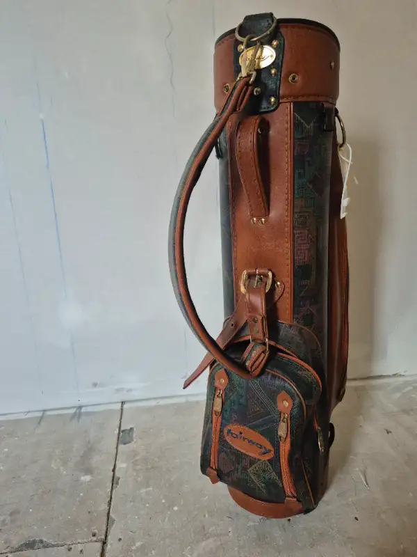 Vintage golf caddy in Golf in Lanaudière - Image 6