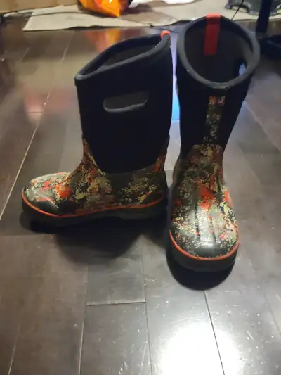 Boys size 2 bogs boots, View more