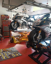 Inspection,entretien et réparation de motocyclette.