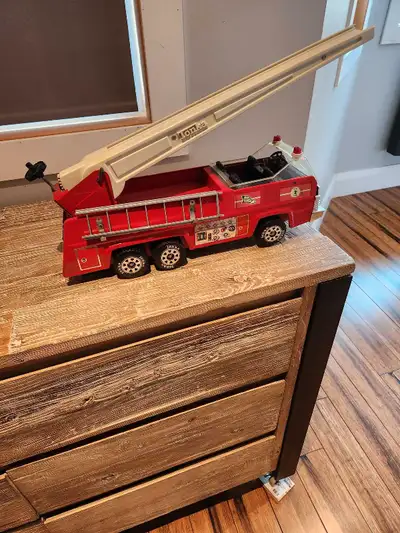 VINTAGE TONKA FIRE TRUCK $70 OR BEST REASONABLE OFFERS THANKS FOR VIEWING