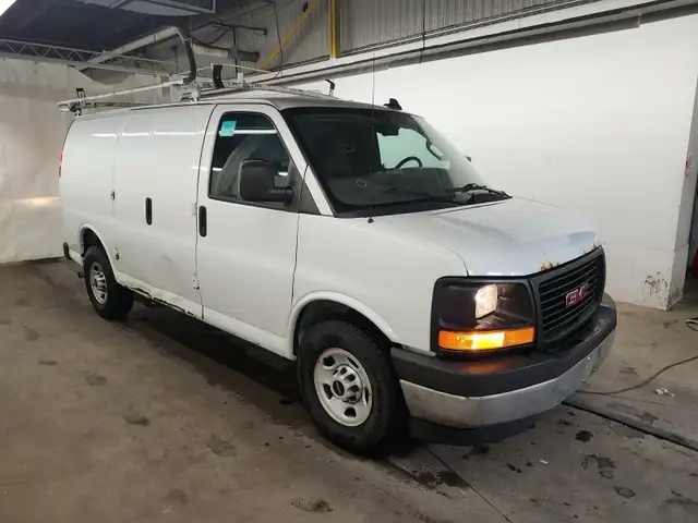 2017 GMC SAVANA VAN 2500 8 CYLINDER in Cars & Trucks in Ottawa - Image 3