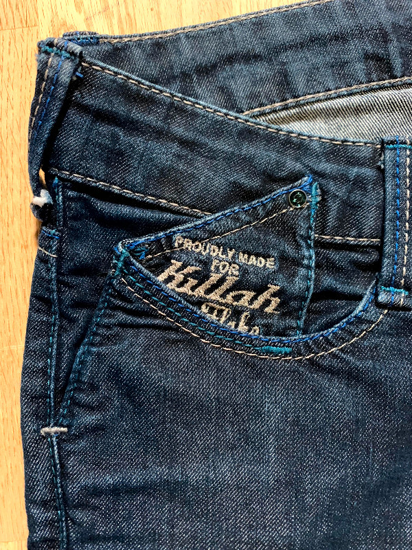 Killah women's jeans size 25 in Women's - Bottoms in Gatineau - Image 3