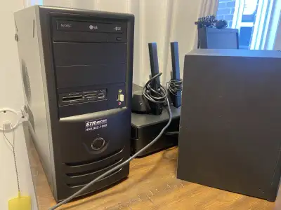 ordinateur tour et haut parleur , View more