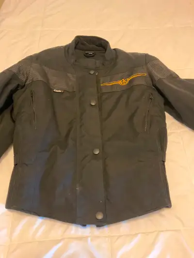 Everything you need to look cool on your motorcycle while being well protected. Jacket…made of stron...
