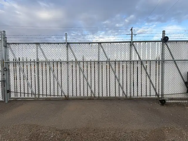 Commercial security gate64706041418371120