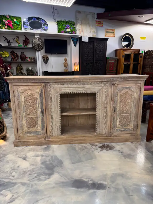 ✅ Grand Buffet Indien en teck massif, Bahut haut, crédence Inde in Hutches & Display Cabinets in City of Montréal - Image 6