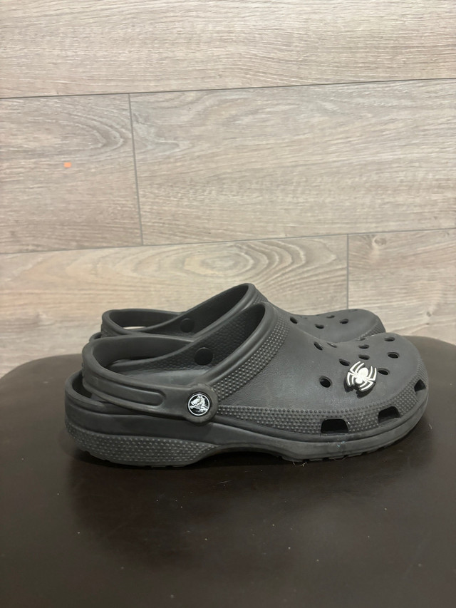 Black crocs size 9 men’s  dans Chaussures pour hommes  à Ville de Montréal - Image 2
