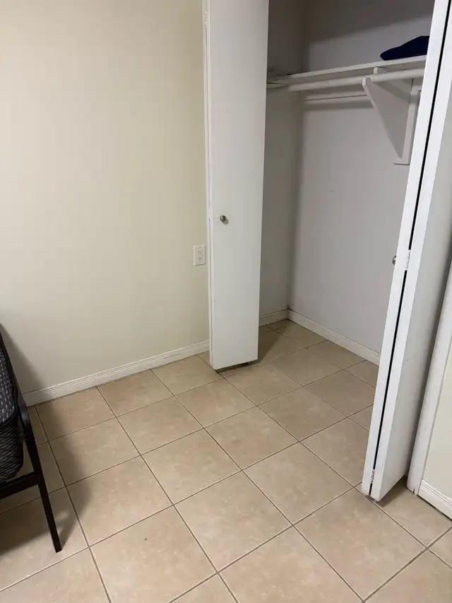 room for rent  in Short Term Rentals in Kitchener / Waterloo - Image 4