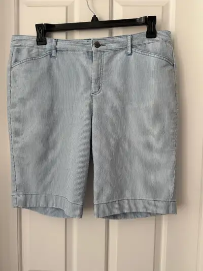 Women's Striped JONES NEW YORK, Shorts, Size 12P, View more