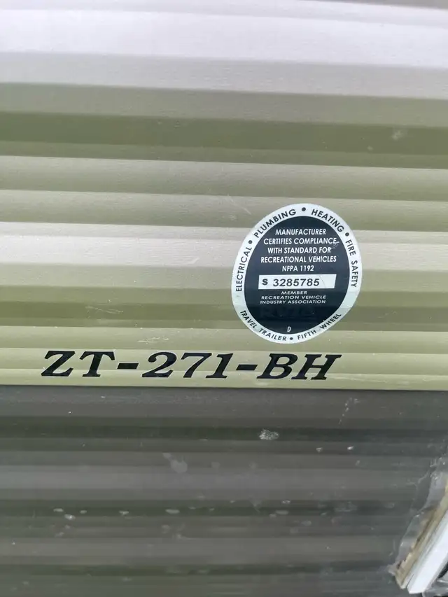 2014 zinger  in Travel Trailers & Campers in Truro - Image 2