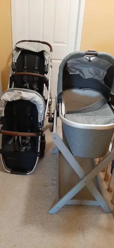 V2 UPPAbaby Vista double Stroller and Bassinet, View more