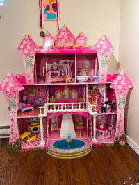 Dollhouse + free pieces