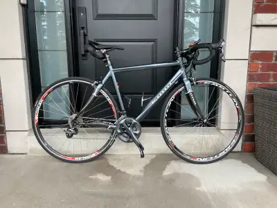 Up for sale is a well-maintained and upgraded 2006 Kona Zing Supreme (Size 56) – a high-performance...