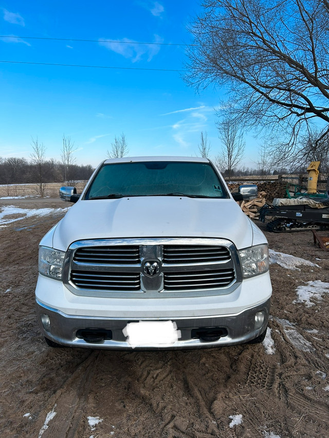 2014 dodge ram eco diesel big horn ram box  in Cars & Trucks in Peterborough - Image 2